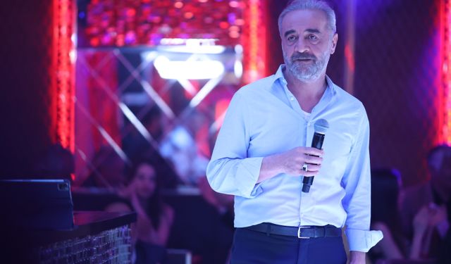Yılmaz Erdoğan'dan türkü ziyafeti