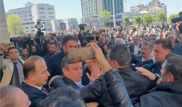 Türkiye'de Siyasetçilere Yapılan Yumruklu Saldırılar