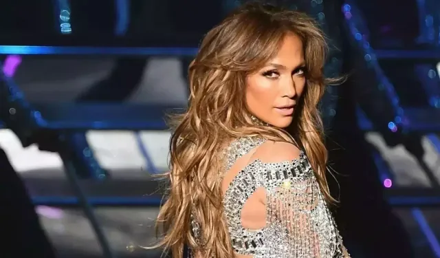 Jennifer Lopez ile aynı sahneyi paylaşacak Türk sanatçı belli oldu!
