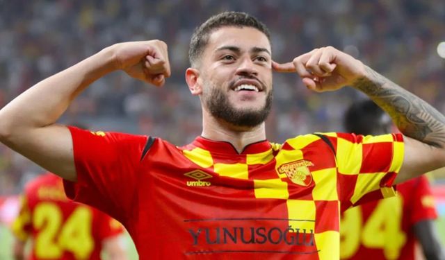 Romulo'ya İngiltere'den kanca