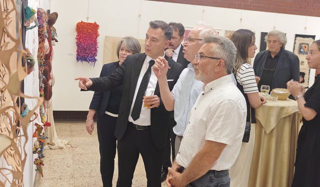 DEÜ GSF'den 50'nci yıla özel karma sergi