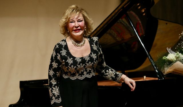 Ünlü piyanist Gülsin Onay Karşıyaka’da ağırlanacak!