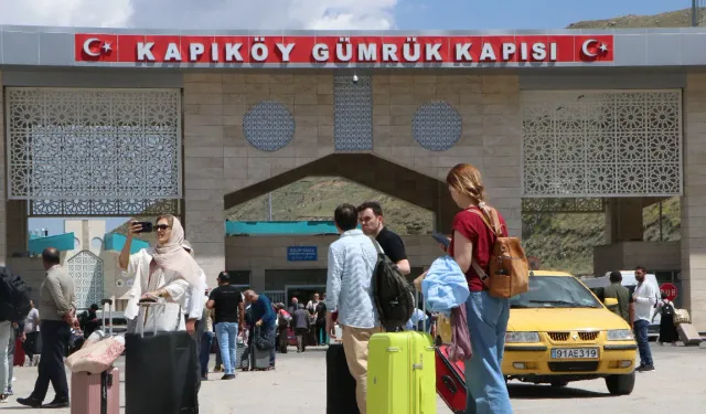 İranlılar sınır kapılarına akın etti!