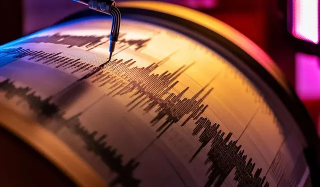 Deprem 6.4 büyüklüğünde