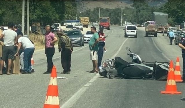 Tire'de iki motosiklet çarpıştı: 1'İ ağır 3 yaralı