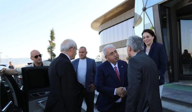 Kılıçdaroğlu Çorum'a tebrik ziyaretine gitti