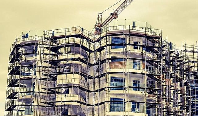 İnşaat sektöründe çifte sinyal