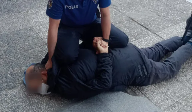 Kredisi reddedilen müşteri bankayı pompalı tüfekle bastı