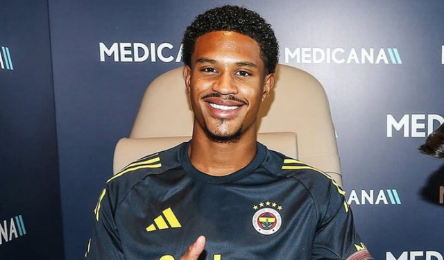 Fenerbahçe'de Oosterwolde’nin sözleşmesi uzatıldı!