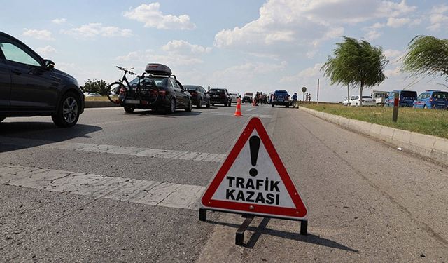 Mürselpaşa Bulvarı’nda motosiklet kazası trafiği kilitledi