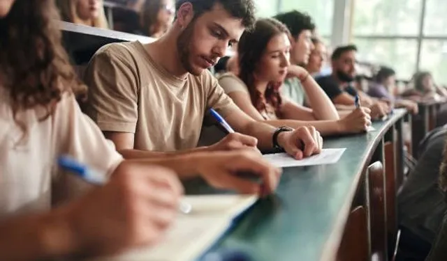 Üniversiteler 'beyin avı' yarışında: YKS şampiyonlarına profesör maaşını aşan burslar, Silikon Vadisi'nde staj vaatleri