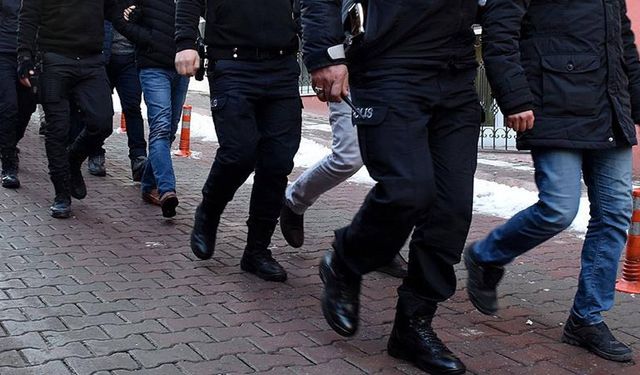 İzmir’de Konak merkezli uyuşturucu baskınında bir şüpheli tutuklandı