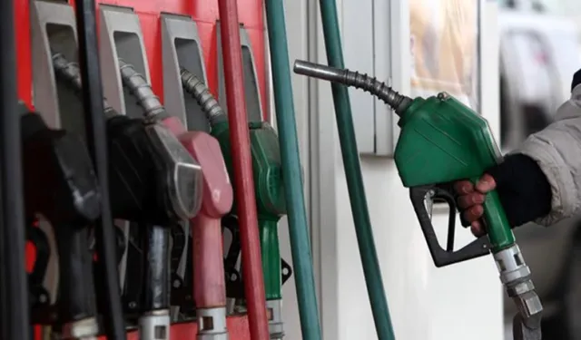 İzmir’de motorin yine zamlanıyor: Taşımacı da esnaf da tedirgin