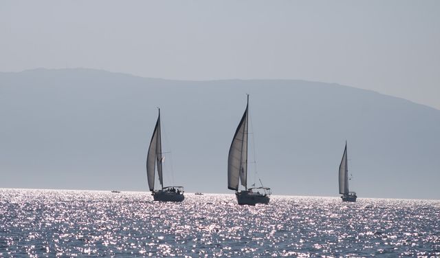 Foça yelken şenliğine hazırlanıyor