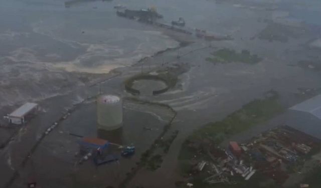 Pasifik alarmda: Rusya'da 8.8 büyüklüğünde deprem, tsunami dalgaları Hawaii’ye ulaştı!