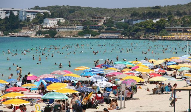 İzmir Çeşme Esnaf Odası'ndan tatilcilere fiyat uyarısı: Önce kontrol edin, sonra girip şikayet etmeyin