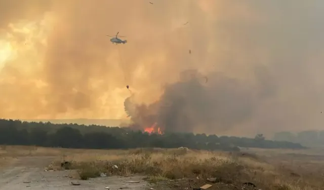 Çanakkale’de Orman Yangını Yerleşim Alanlarını ve Hastaneyi Tehdit Ediyor