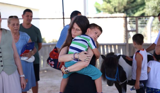 Başkan Lâl Denizli, özel gereksinimli çocuklarla at çiftliği gezisinde buluştu