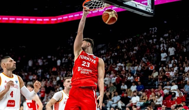 EuroBasket'te nefes kesen gün: 12 Dev Adam zirve için parkede, Avrupa devleri kozlarını paylaşıyor