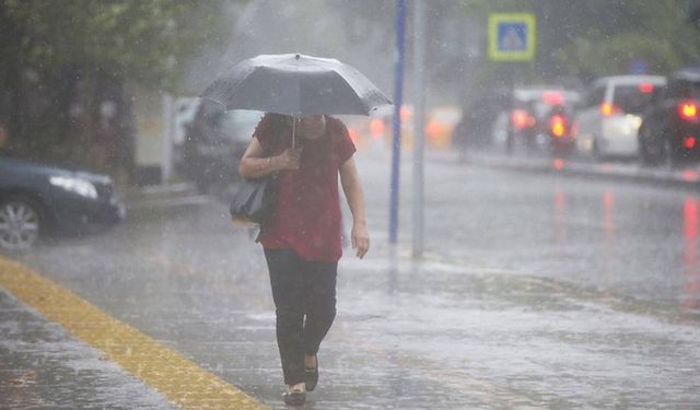 İzmir için sarı kodlu sağanak uyarısı: Beklenen yağmur geliyor