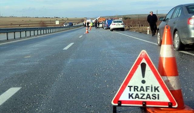 Yeşildere’de kaza trafiği kilitledi: Bornova yönü adım adım ilerliyor