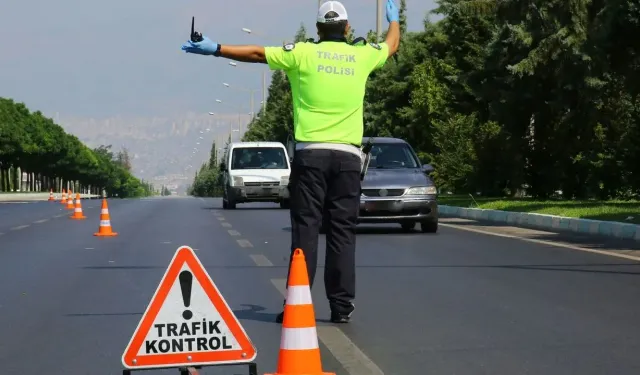 İzmir’de kritik yol bu gece trafiğe kapanıyor
