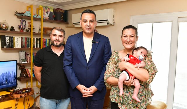 Çiğli’de yeni doğan bebeklere “Hoş Geldin Bebek” çantası