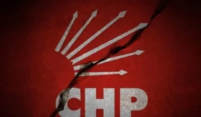 CHP İstanbul'da istifa depremi: Peş peşe ayrılıklar sürüyor!