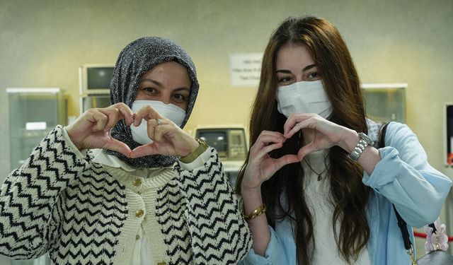 Kaderleri aynı, mucizeleri ortak: anne ve kızına 14 yıl arayla aynı ekip hayat verdi