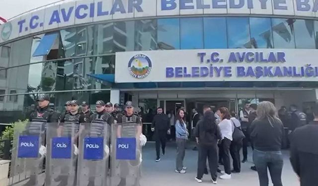 Avcılar ve Beşiktaş belediyelerine operasyonda gözaltına alınan 7 kişi adliyeye sevk edildi