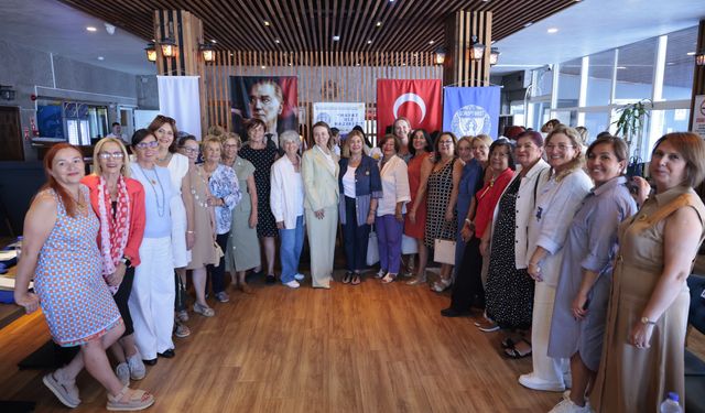 Başkan Mutlu, genç kadın liderlerle bir araya geldi