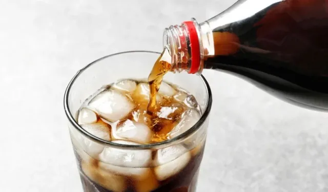 Masum tatların ardındaki 'gizli' tehlike: Günde bir diyet kola beyni 1.5 yıl yaşlandırıyor!