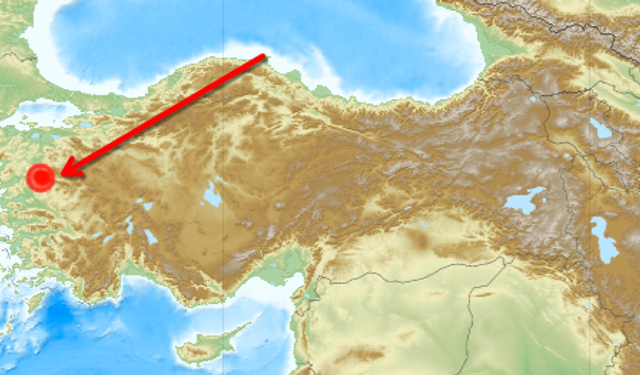 Ege beşik gibi sallandı! Sındırgı'da deprem İzmir'de de hissedildi