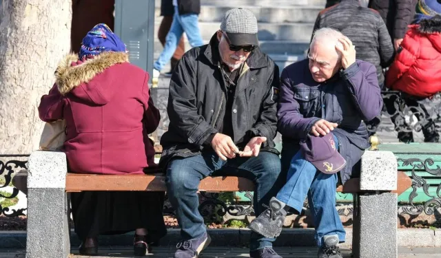 'Simit almaya korkan emekli var'