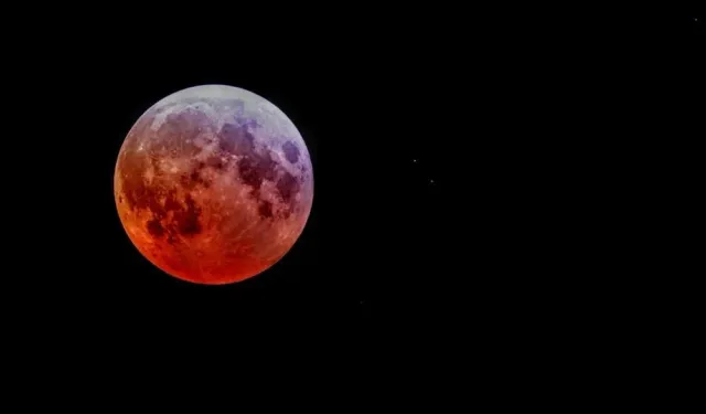 En uzun Kanlı Ay Tutulması bu gece başlıyor: Türkiye'den görülecek mi?