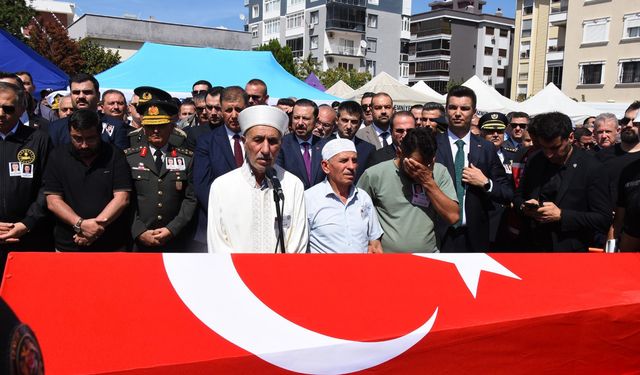 İzmir Balçova'da evladını şehit verdi, cenazesini kendi kıldırdı: Emekli imam babanın en acı görevi
