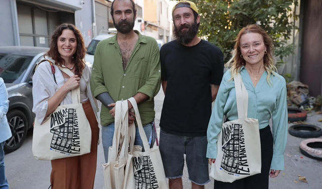İzmir’de sanat sokaklara taştı: 24 Ekim’e kadar sanat yolculuğu devam edecek