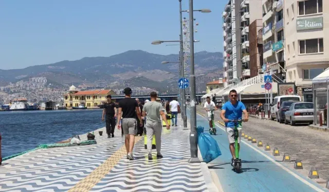 İzmir’de sonbahar yazdan sıcak geçiyor