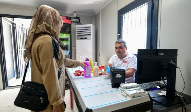 İzmir'de dayanışma büyüyor: 3 bin 250 aileye daha fazla destek