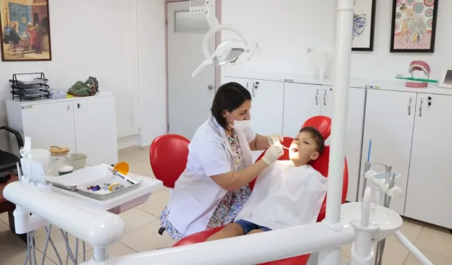 Konak Belediyesi’nin diş kliniğine yoğun ilgi