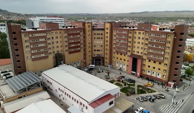 '400 yataklı hastane özel şirkete bedelsiz devrediliyor'