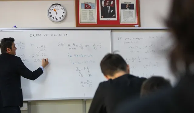 Eğitim-Bir-Sen'den yeni öğretim yılı öncesi 'çözüm' çağrısı: Sözleşmeli ve ücretli öğretmenlik kaldırılsın