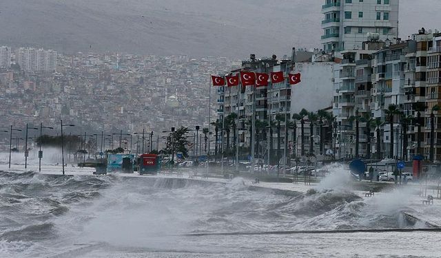 Meteoroloji’den İzmir'e ‘sarı’ kodlu uyarı: Fırtına ve sağanak geliyor