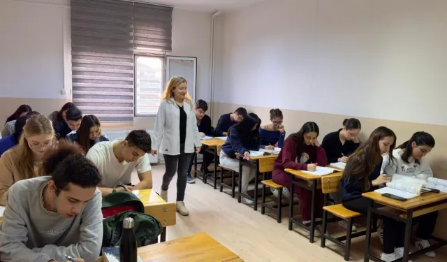 İzmir’de öğrenciler için büyük fırsat: YKS hazırlık kursları ücretsiz