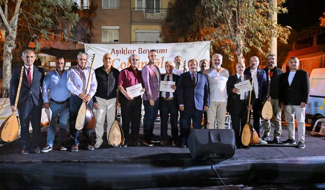Halk Ozanı Murat Çobanoğlu anısına Bornova’da unutulmaz gece