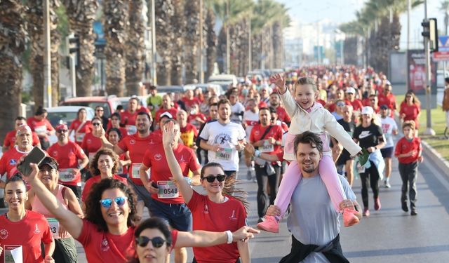 Karşıyaka Ata’dan Ana’ya koşuyor!