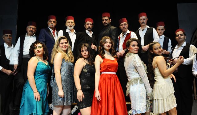 Karşıyaka Belediye Tiyatrosu perdelerini 4 Ekim’de açıyor