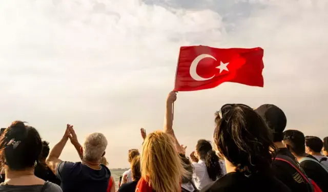 İzmir'de Cumhuriyetin 102. yılı coşkuyla kutlanacak