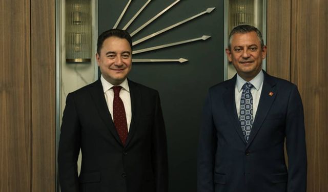 Özgür Özel’den Ali Babacan’a ‘fotoğraf’ telefonu