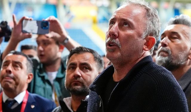 Beşiktaş’ta kriz büyüyor: Sergen Yalçın gitmek mi istiyor?